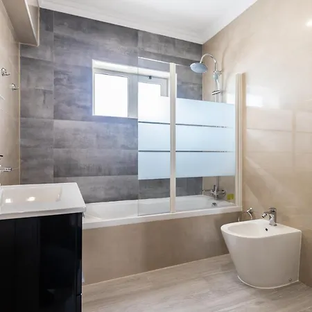 Apartment Luxury New Flat With Pool With Amazing View Ferreiras