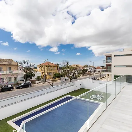 Luxury New Flat With Pool With Amazing View Lejlighed *